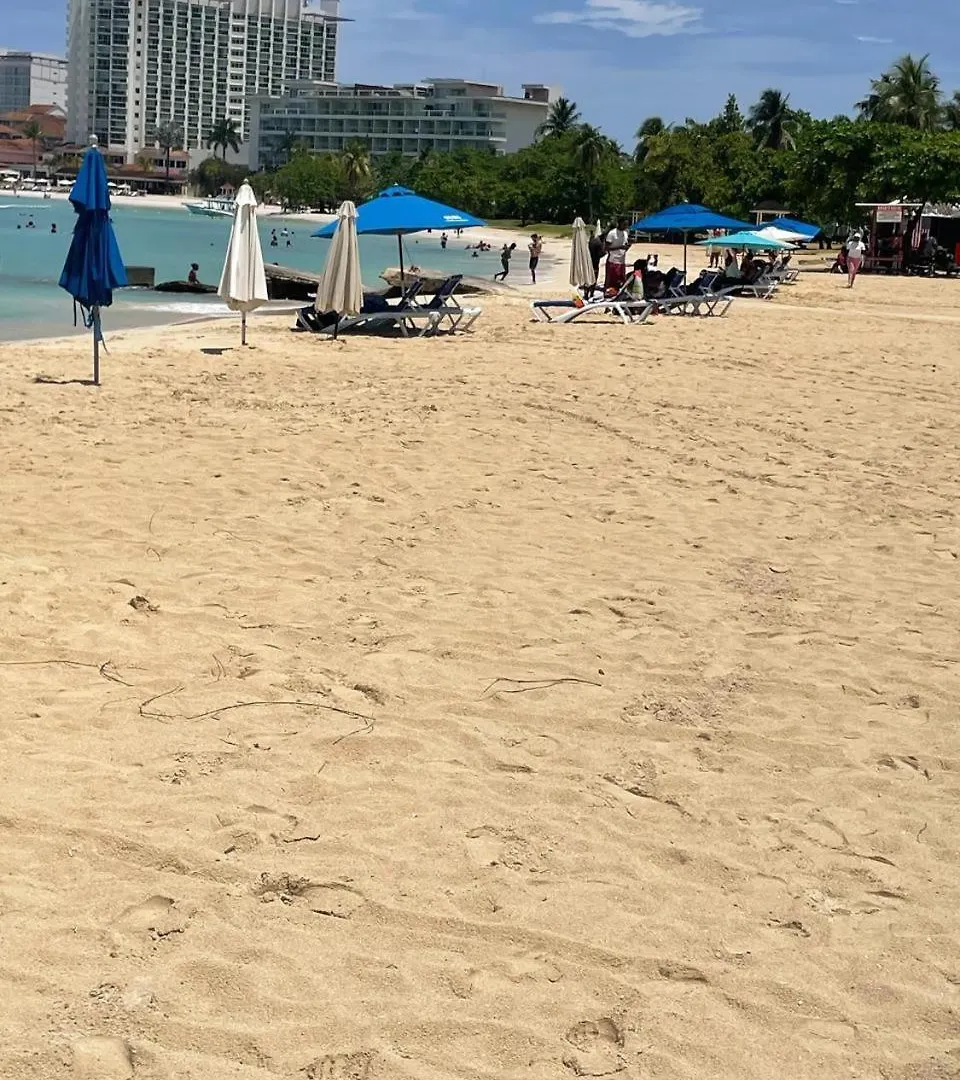 Apartment Towers By The Beach Ocho Rios