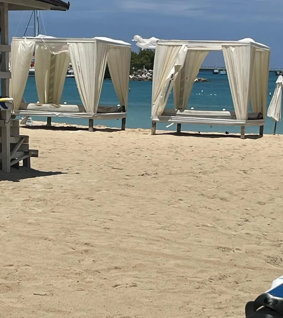 Towers By The Beach Ocho Rios Apartment